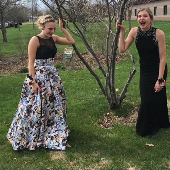 Prom dress - Picture 3 of 6